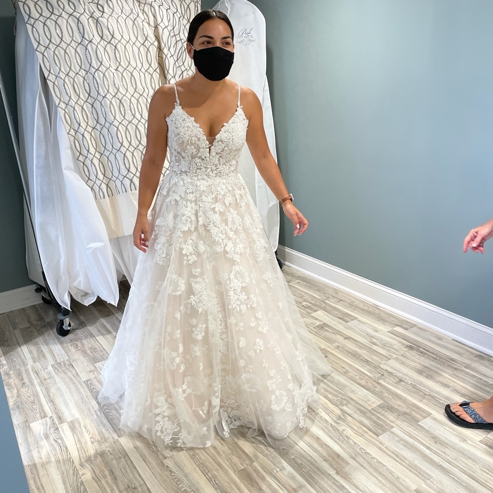 Essence of Australia A-line lace wedding dress